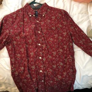 Red fall leaves American eagle outfitters